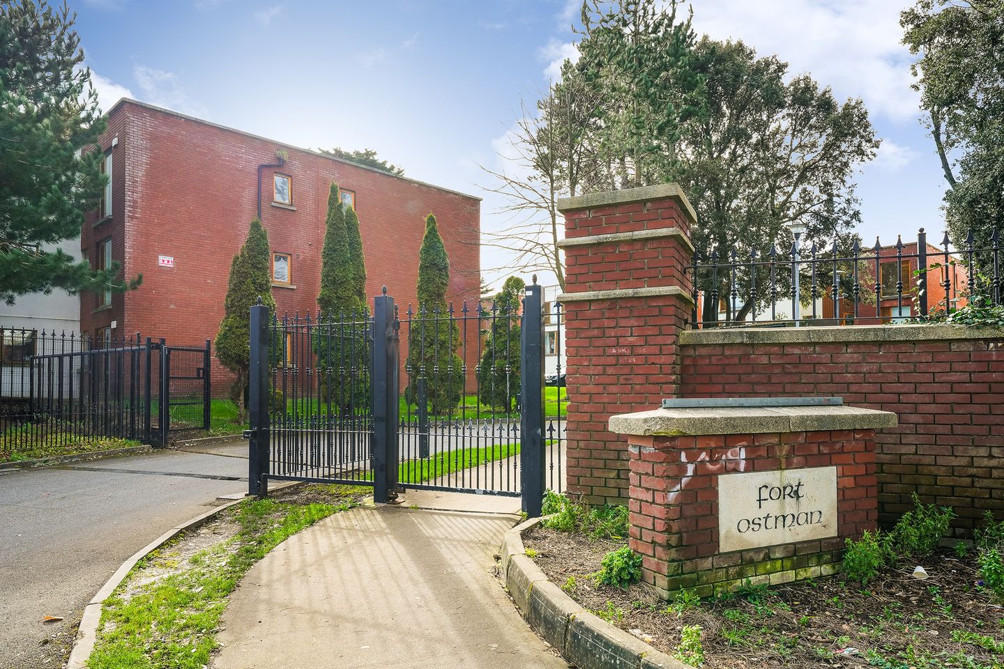 17 Fort Ostman, Old County Glen, Crumlin, Dublin 12