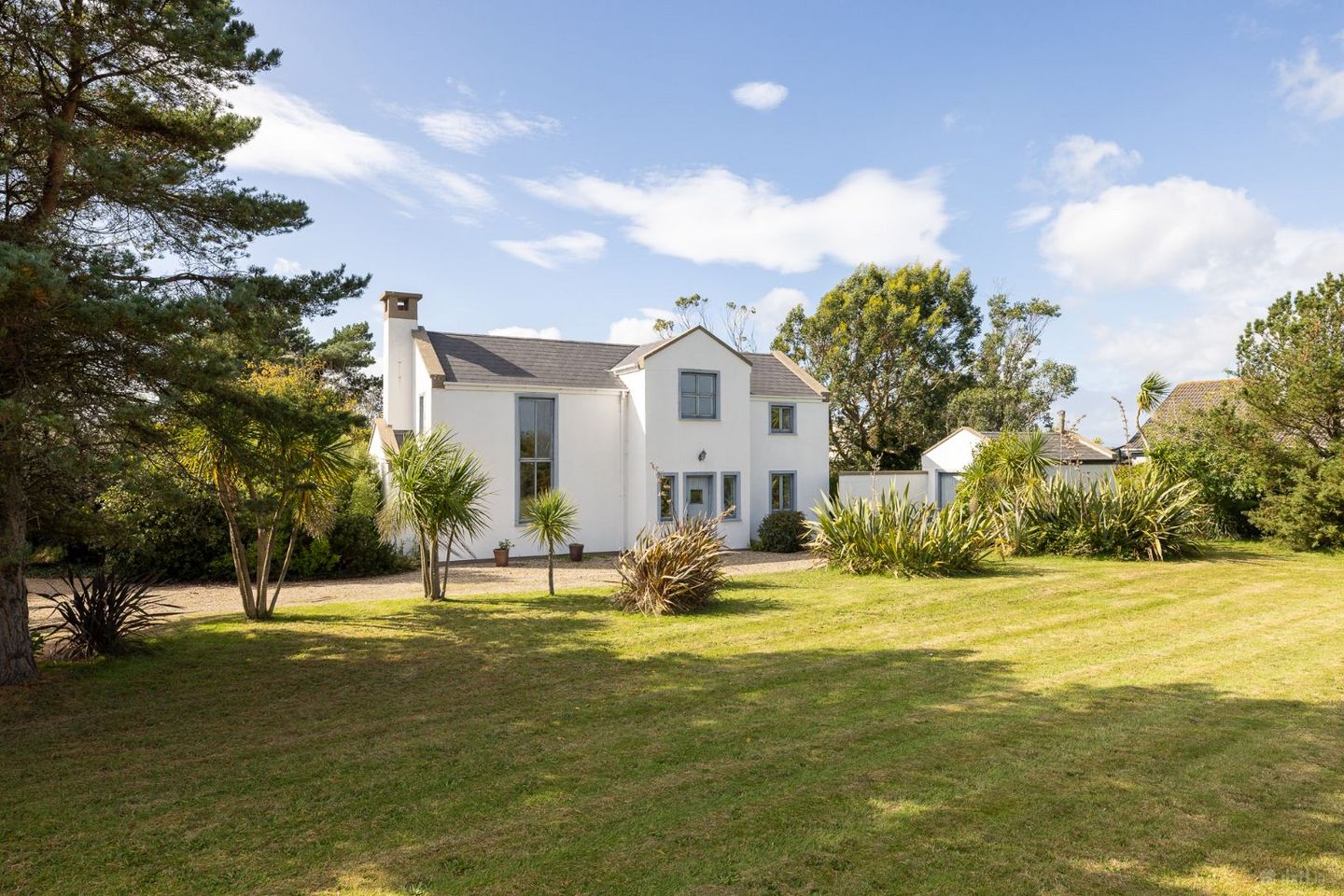 Coonawarra, Bearlough, Rosslare Strand, Co. Wexford, Y35H268