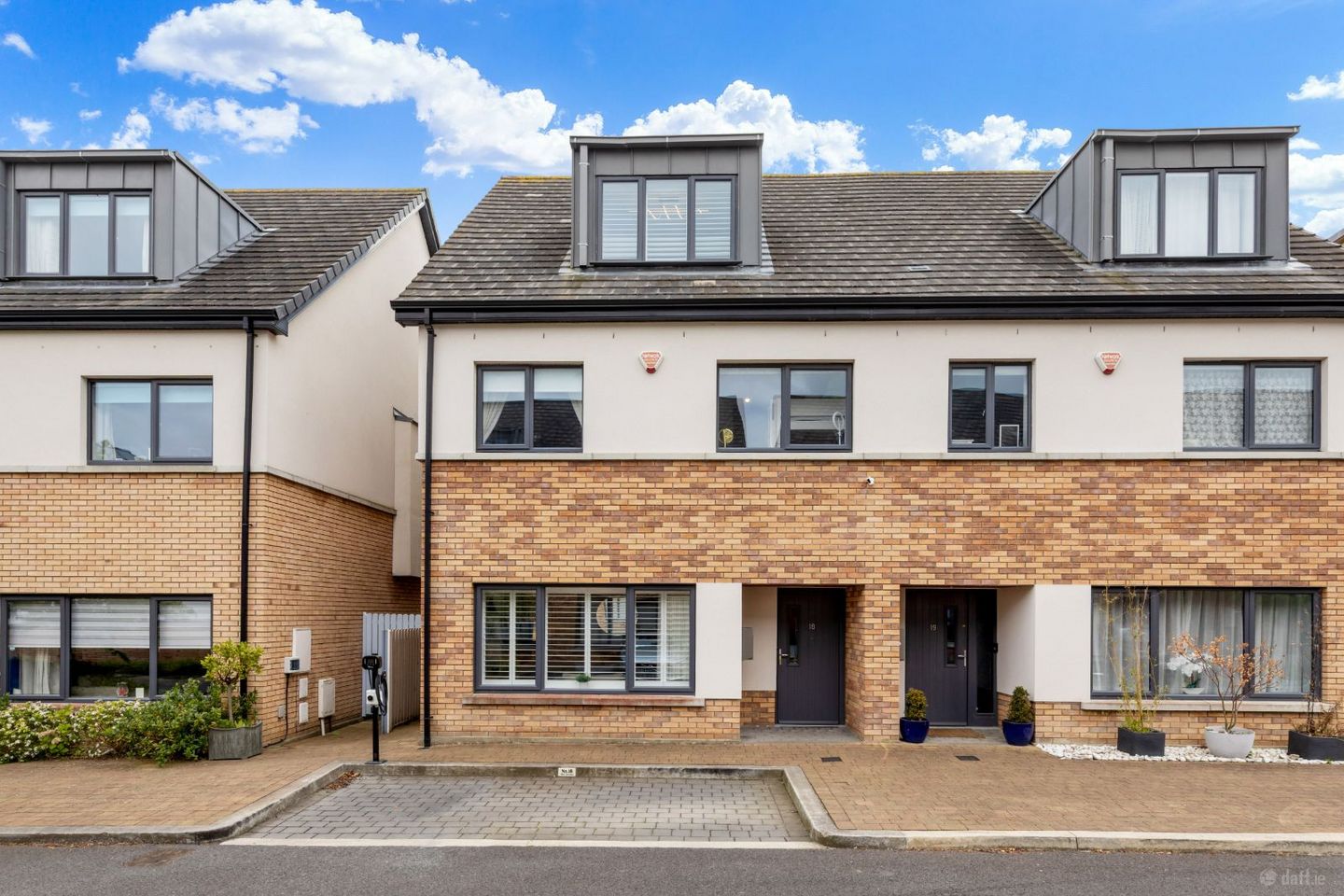 18 The Avenue, Carrickmines Green, Carrickmines, Dublin 18, D18Y046