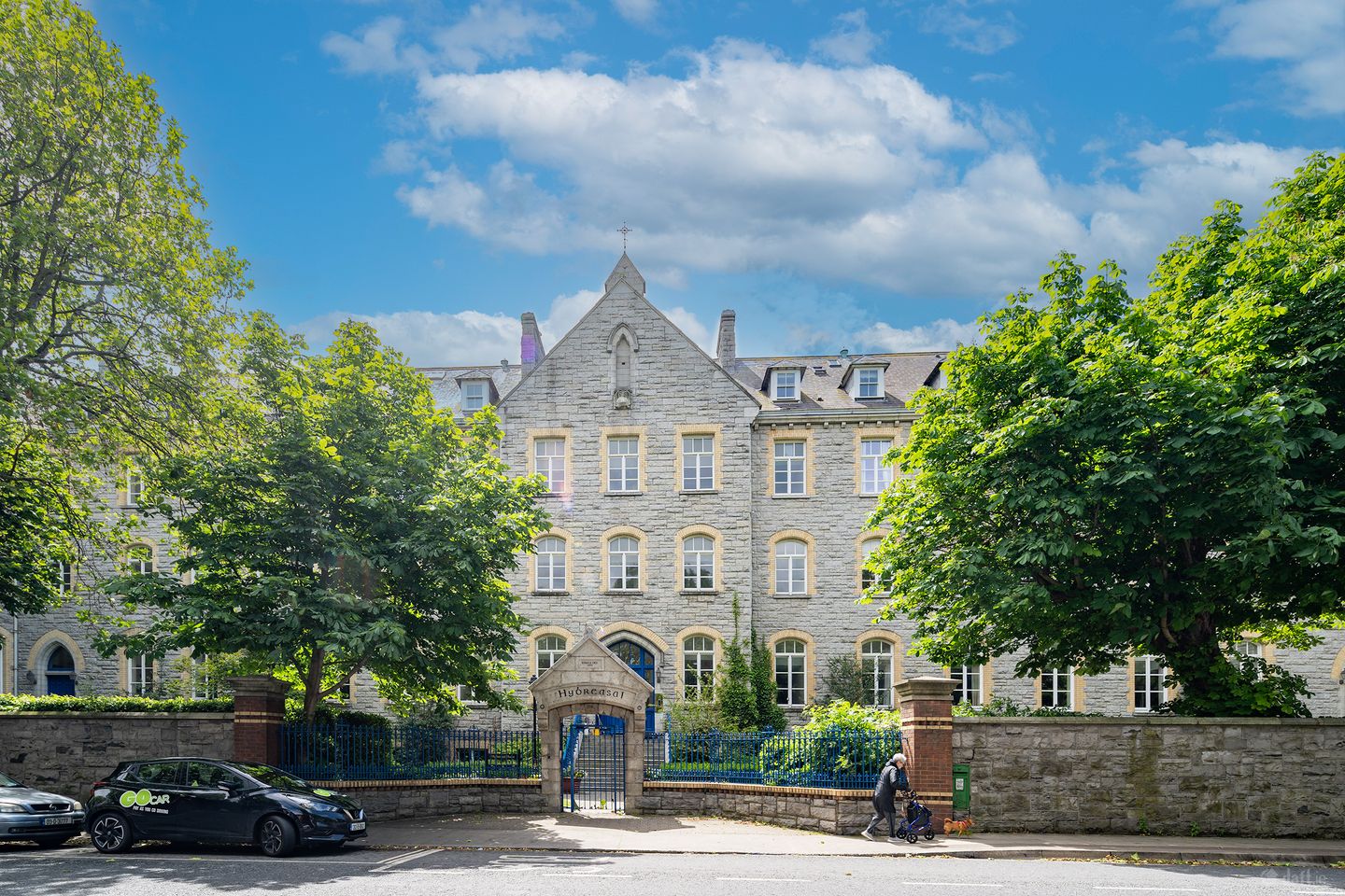 28 Hybreasal House, South Circular Road, Dublin 8