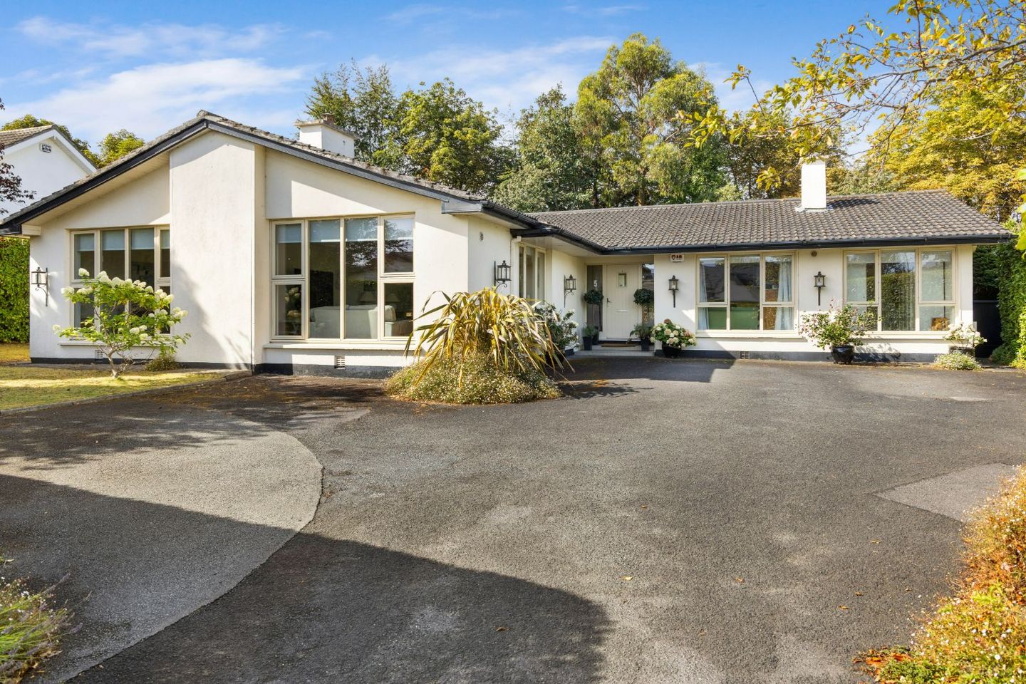 5 The Thicket, Hainault Road, Foxrock, Dublin 18, D18V9R0