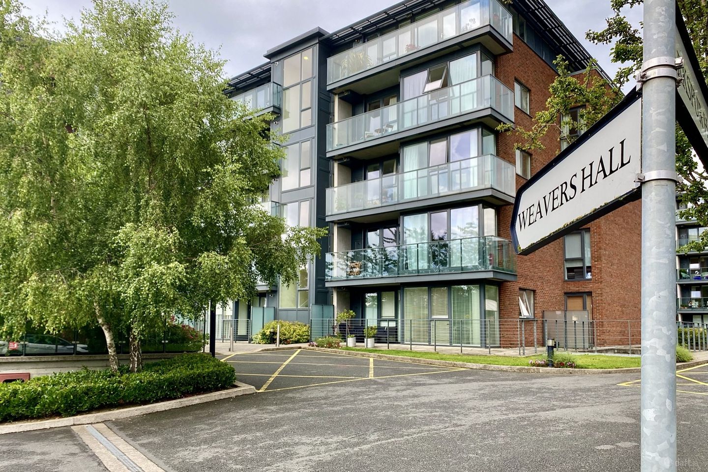Apartment 18, Weavers Hall, Levmoss Park, The Gallops, Leopardstown, Dublin 18