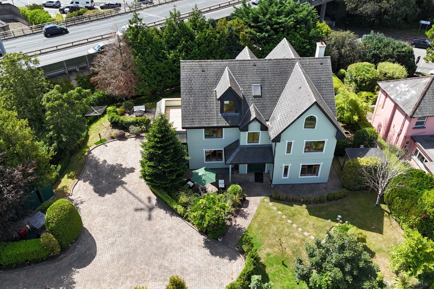 Instow, Riverbank, Douglas, Co. Cork, T12Y9V3