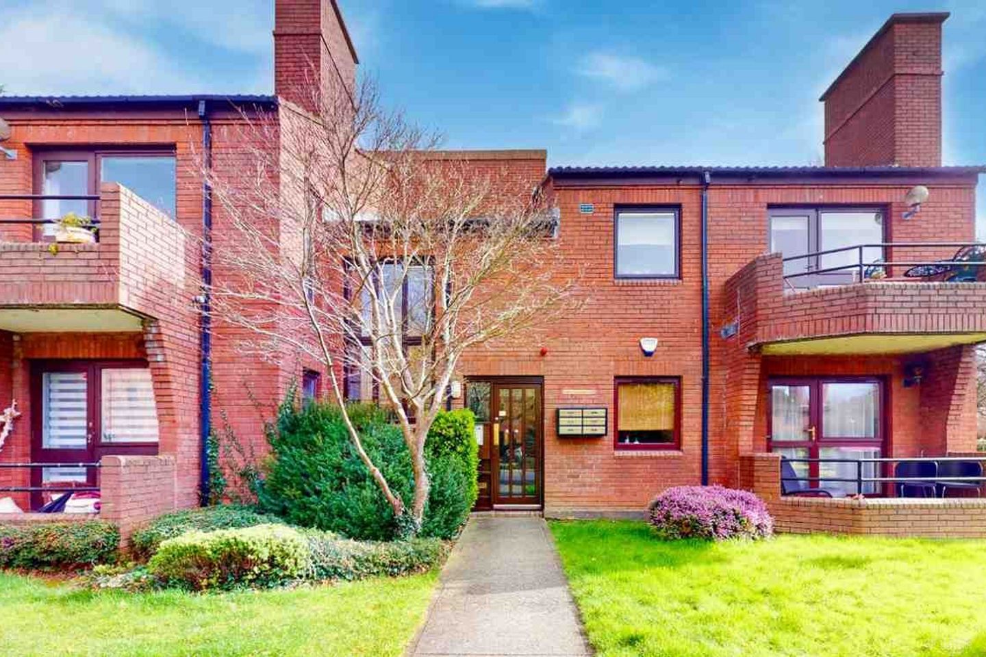Apartment 14, The Courtyard, Castleside Drive, Dublin 14, D14PC61