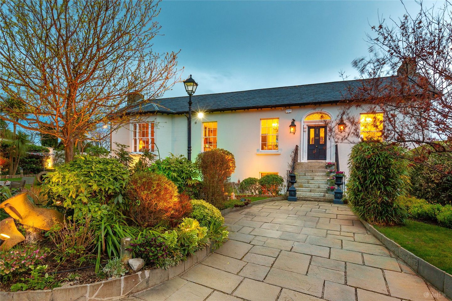 Sandycove Lodge, Sandycove Avenue East, Sandycove, Co. Dublin, A96FX31