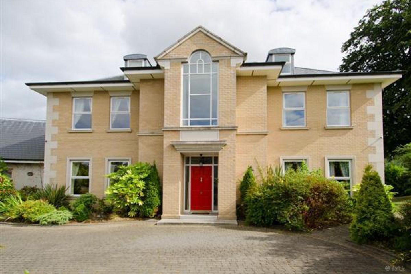 27 Abington, Malahide, Co. Dublin