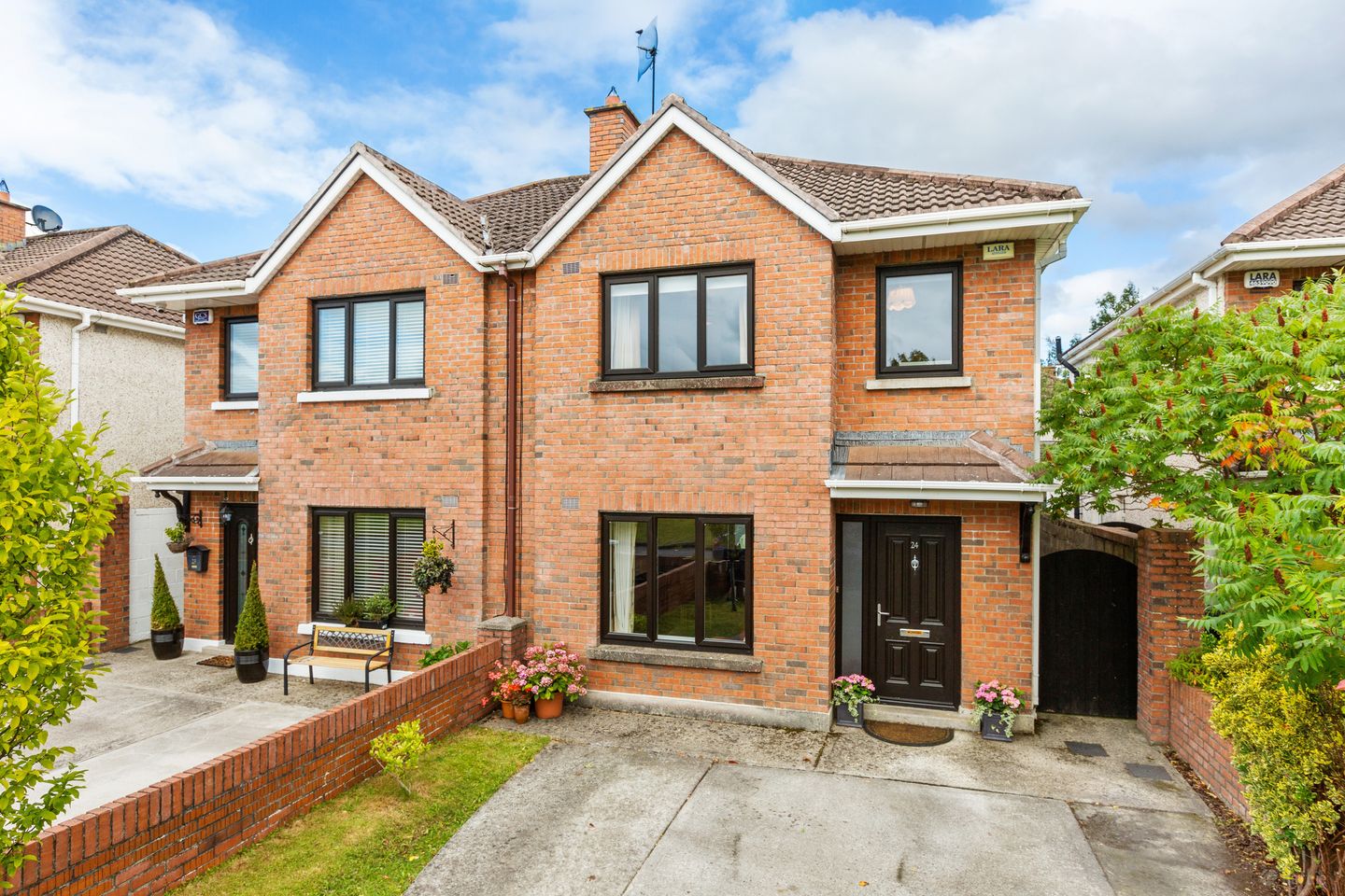 24 The Grove, Liffey Hall, Newbridge, Co. Kildare, W12N563