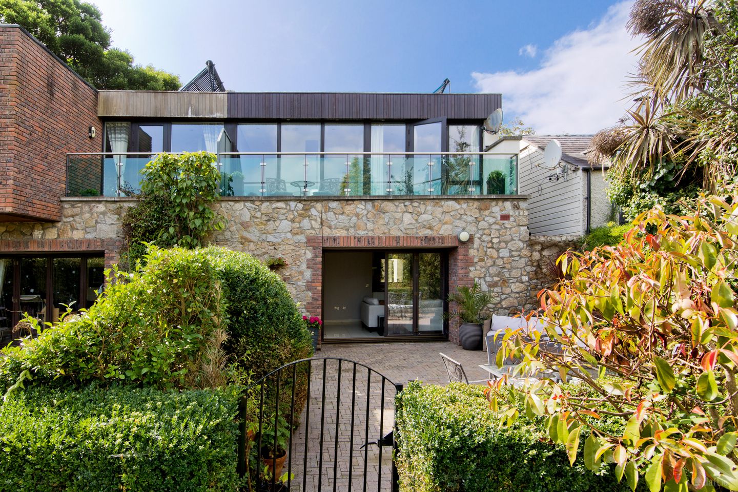 2 The Mews, Kensington Lodge, Rochestown Avenue, Dun Laoghaire, A96V002