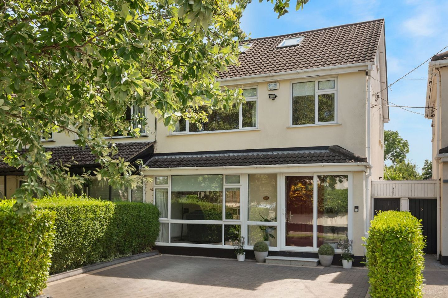 3 The Crescent, Woodpark, Ballinteer, Dublin 16, D16K095