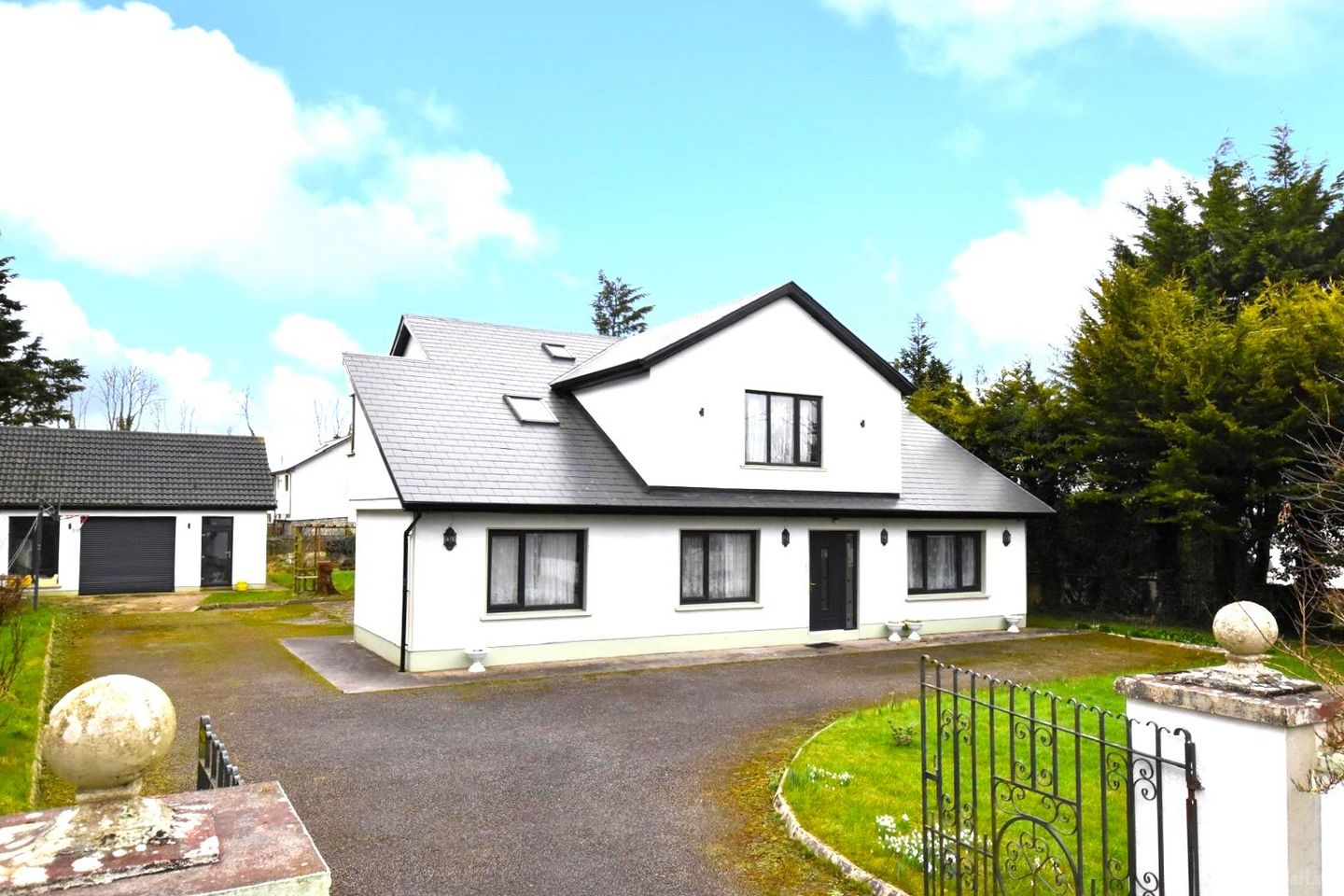 Ti Aodha, Caherateemore North, Turloughmore, Co. Galway, H65HC83