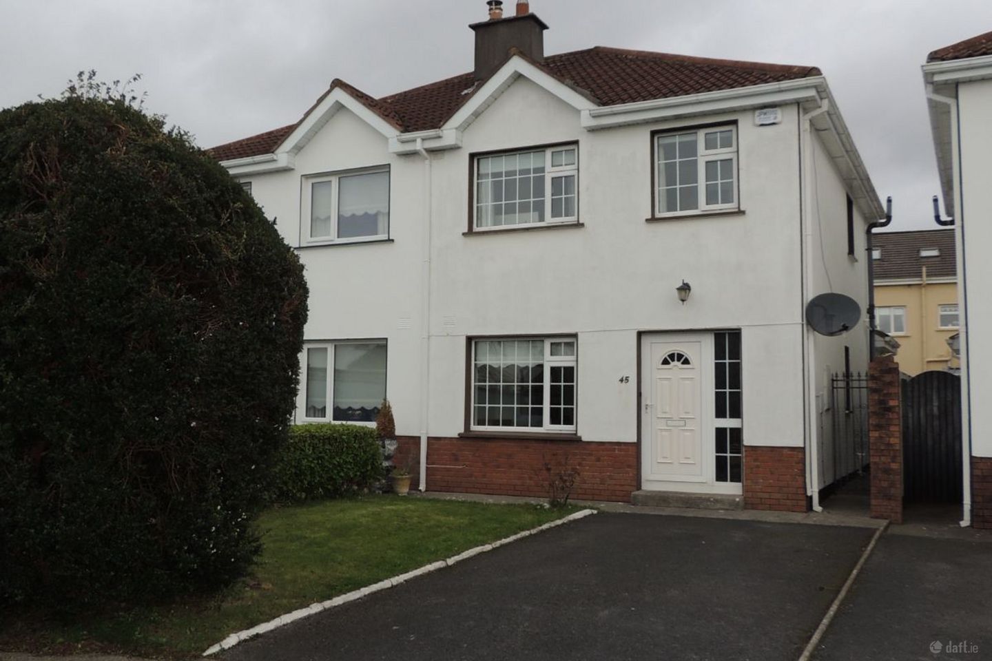 45 White Oaks - Doire Gheal , Lower Clybaun road  , Knocknacarra, Co. Galway