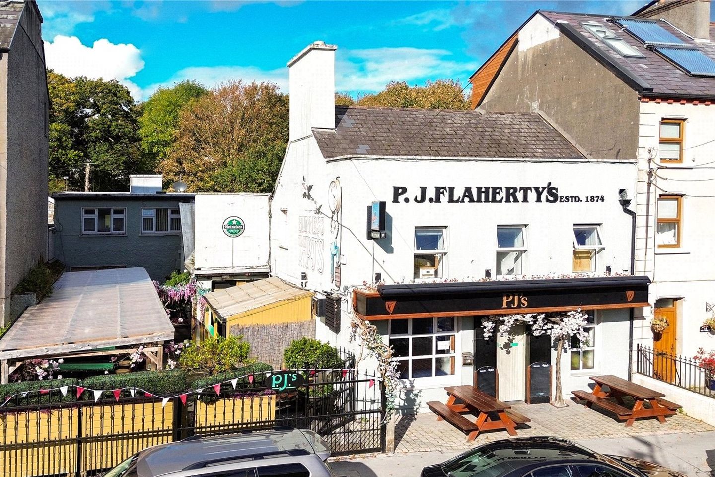 P. J. Flaherty's, 82 Salthill Road Lower, Galway City