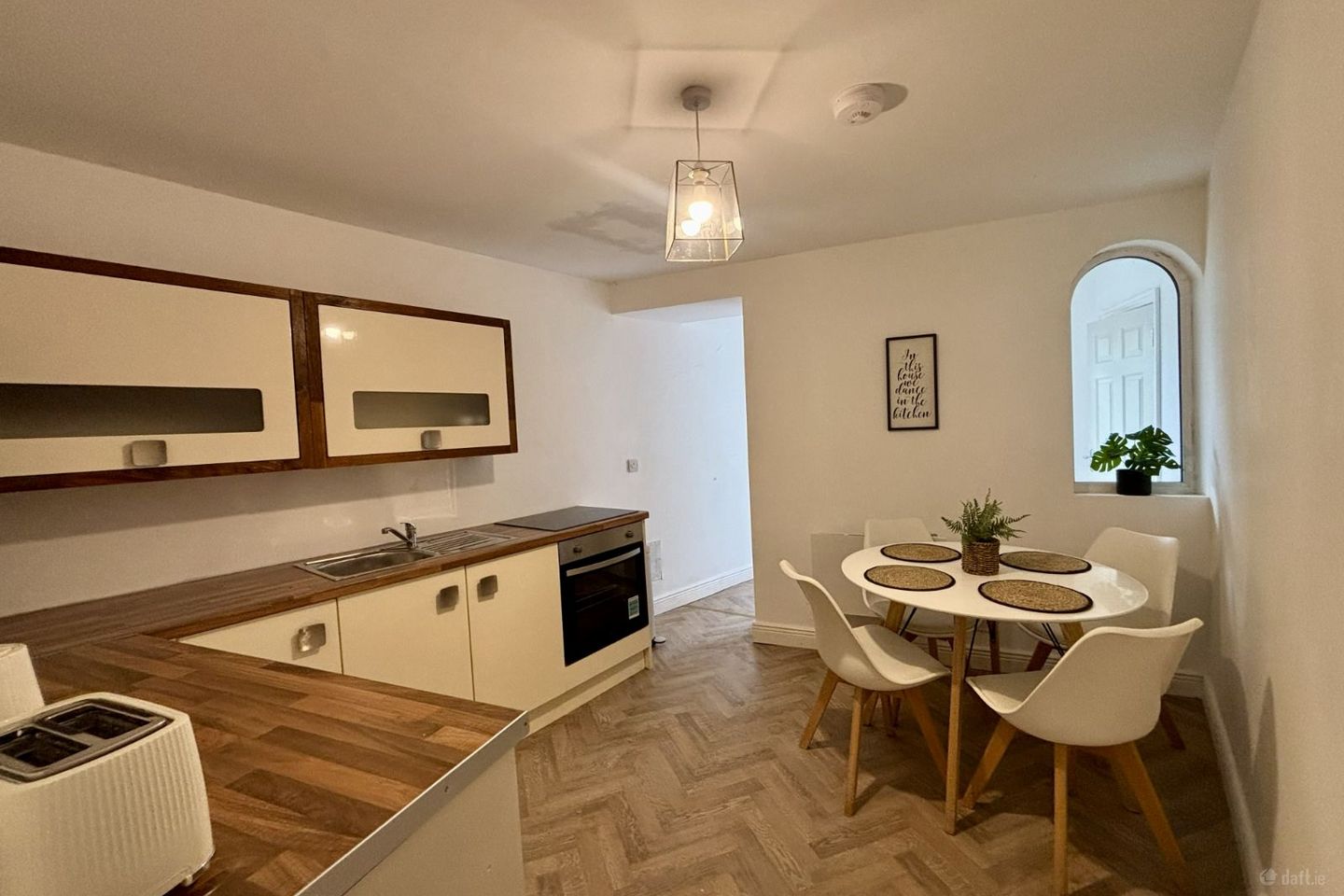 Bank Place, Tipperary, Tipperary Town, Co. Tipperary