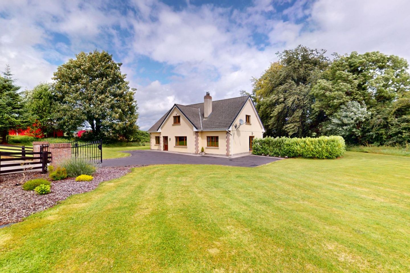 Ballyhugh, Belturbet, Co. Cavan, H14T324