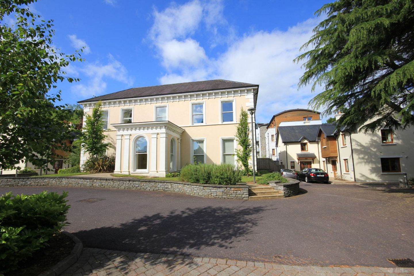 4 Douglas House, Maryborough Hill, Rochestown, Co. Cork