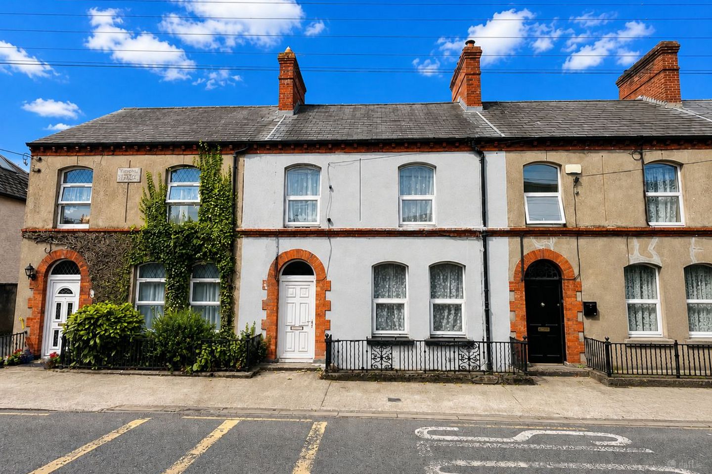 2 Arravale Terrace, Galbally Road, Tipperary Town, Co. Tipperary, E34FK28