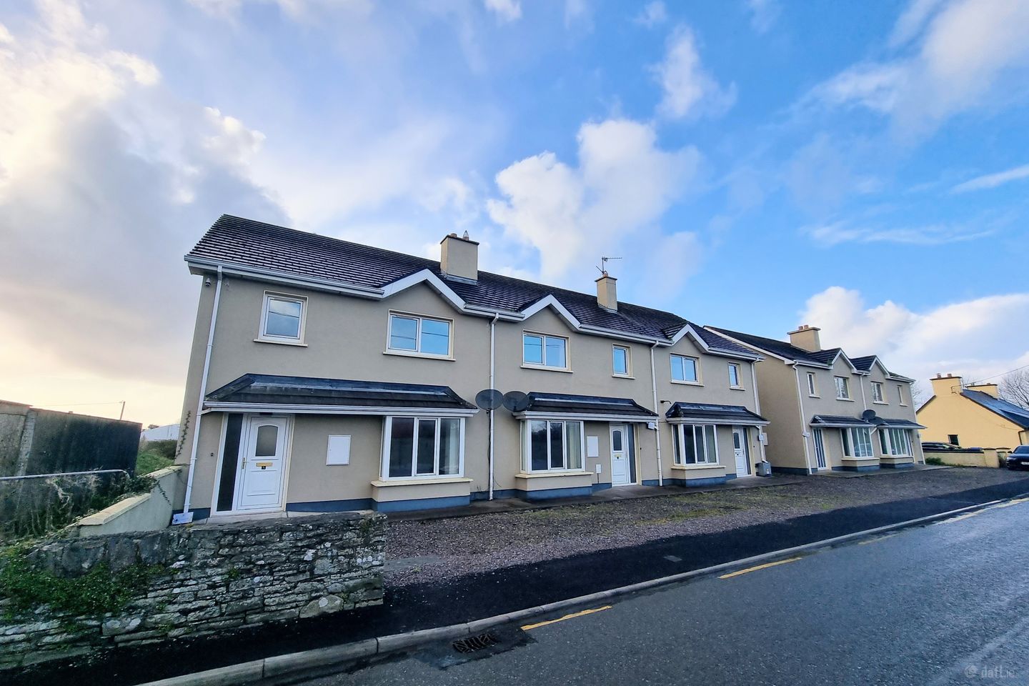 1, 2, 3, 4, 5 2 Lislaughtin, Ballylongford, Co. Kerry, Ballylongford, Co. Kerry, V31AE37