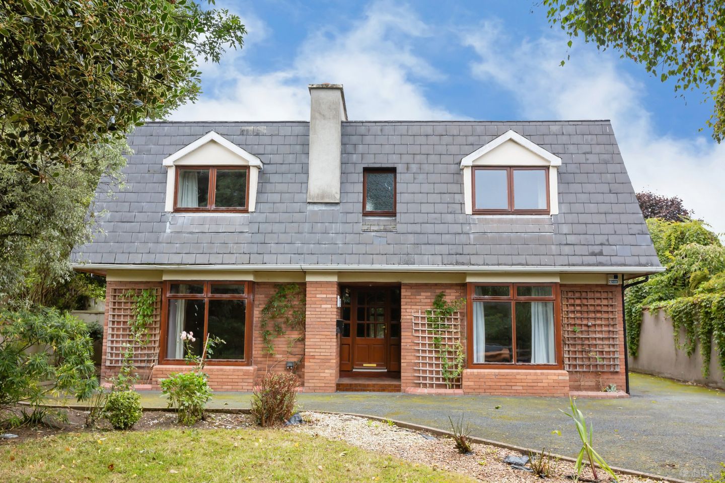 Woodbine, Owendore Avenue, Rathfarnham, Dublin 14, D14V2Y0