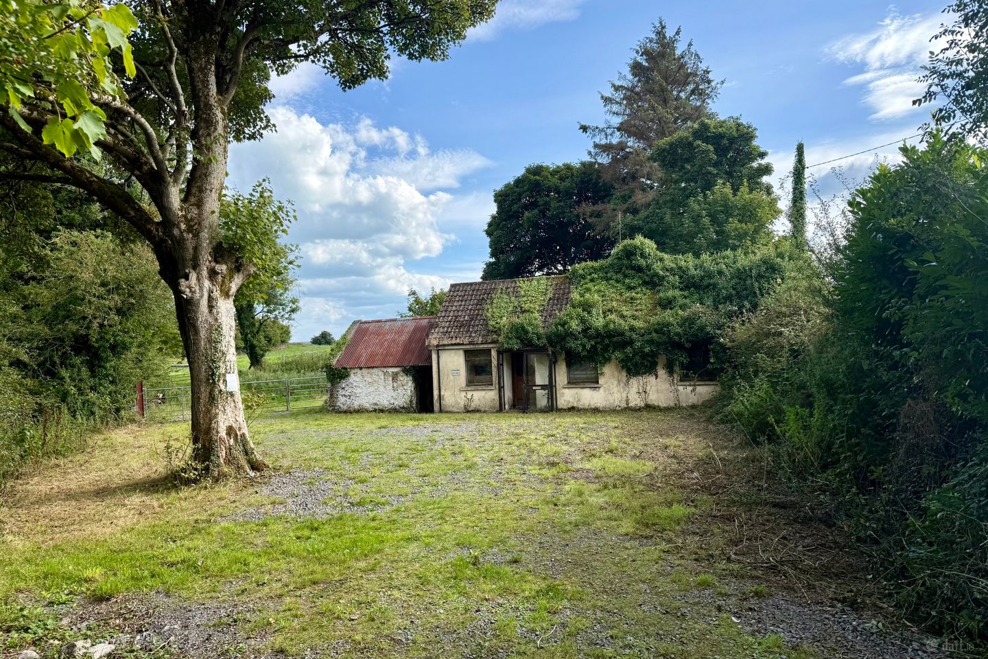 Broadfield, Ballyvary, Castlebar, Co. Mayo, F23HD51