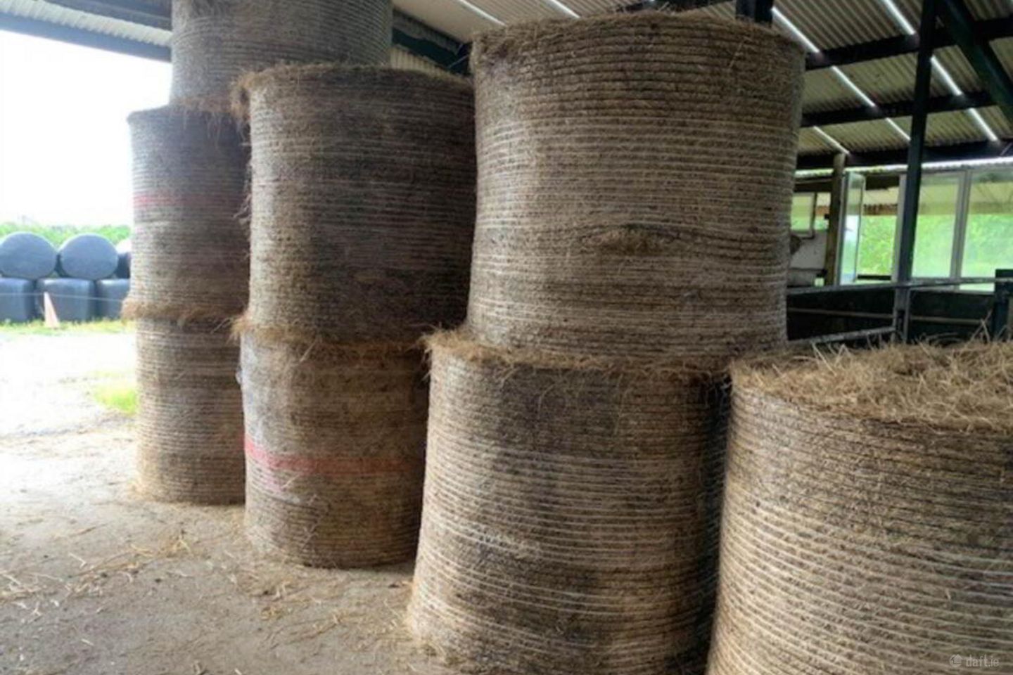 6 Roundf Bales Of Hay, Latteragh, Nenagh, Co. Tipperary