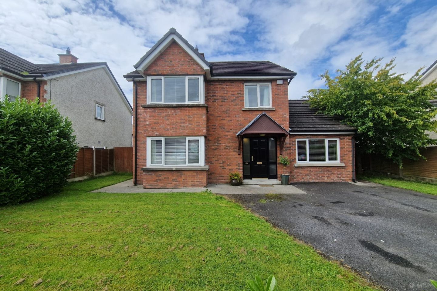 194 Greenpark Meadows, N91A2R6