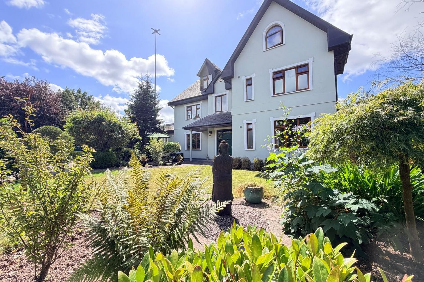 Instow, Riverbank, Douglas, Co. Cork, T12Y9V3