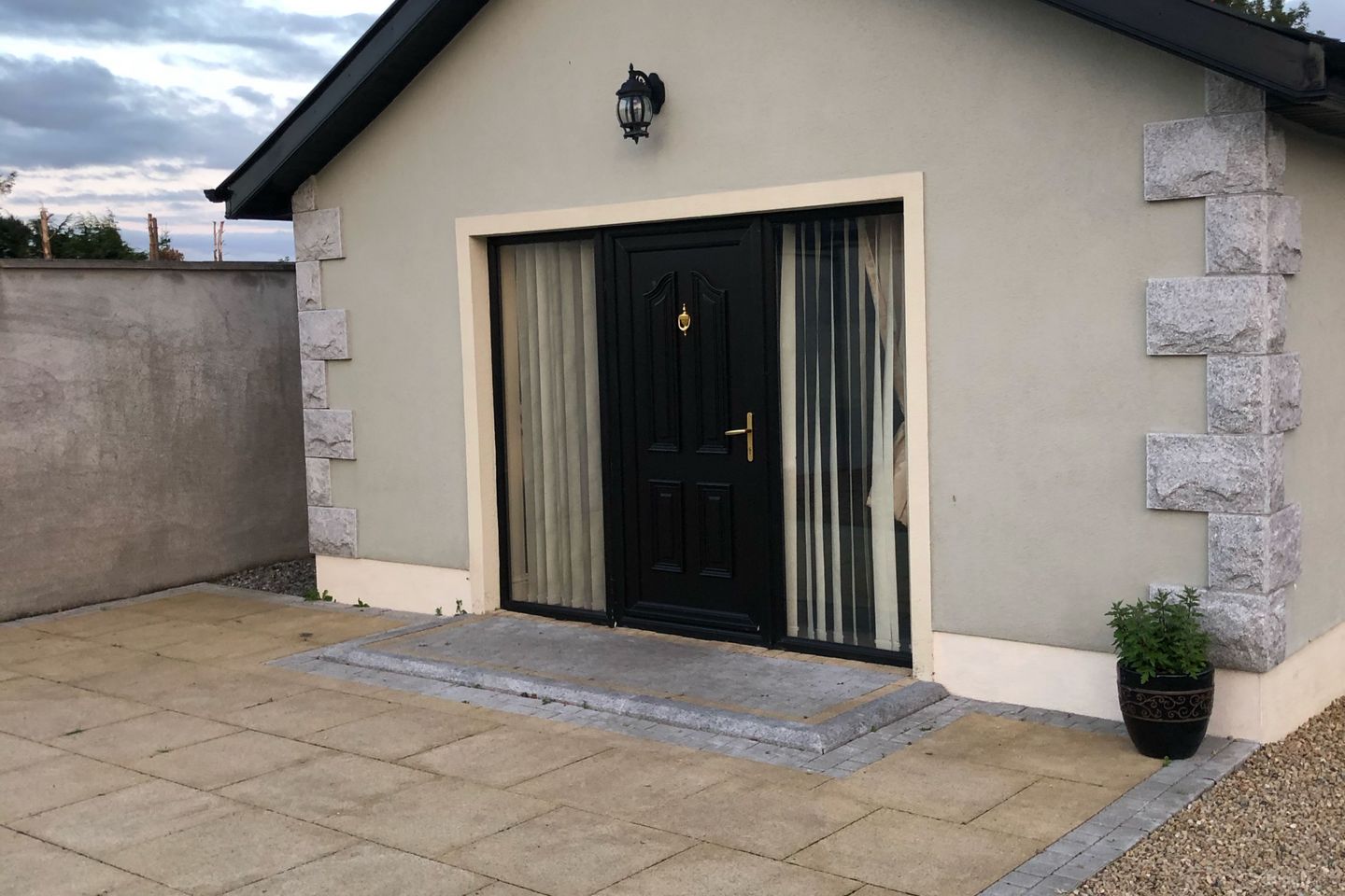 Standhouse road, Newbridge, Co. Kildare