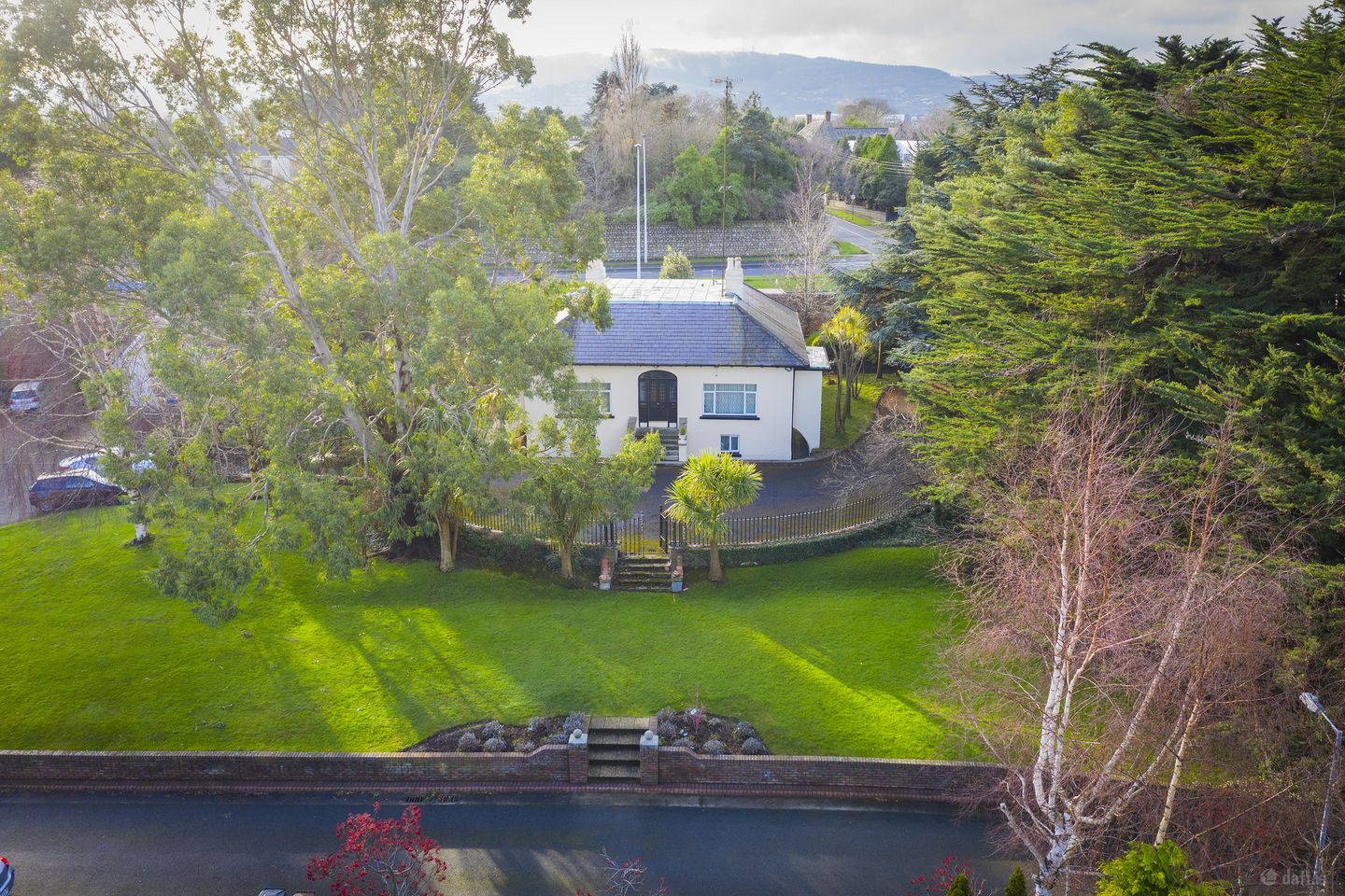 Newpark Lodge, Stillorgan Road, Foxrock, Dublin 18, D18E1N0