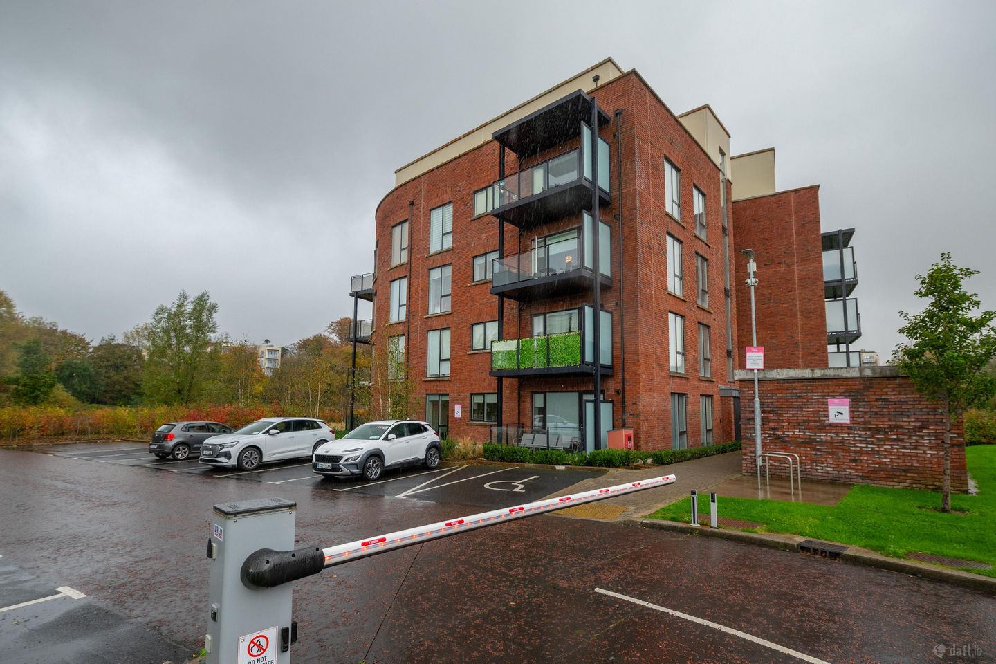 9 Beech Hall, Larkfield Way, Leopardstown, Co. Dublin, D18W08A