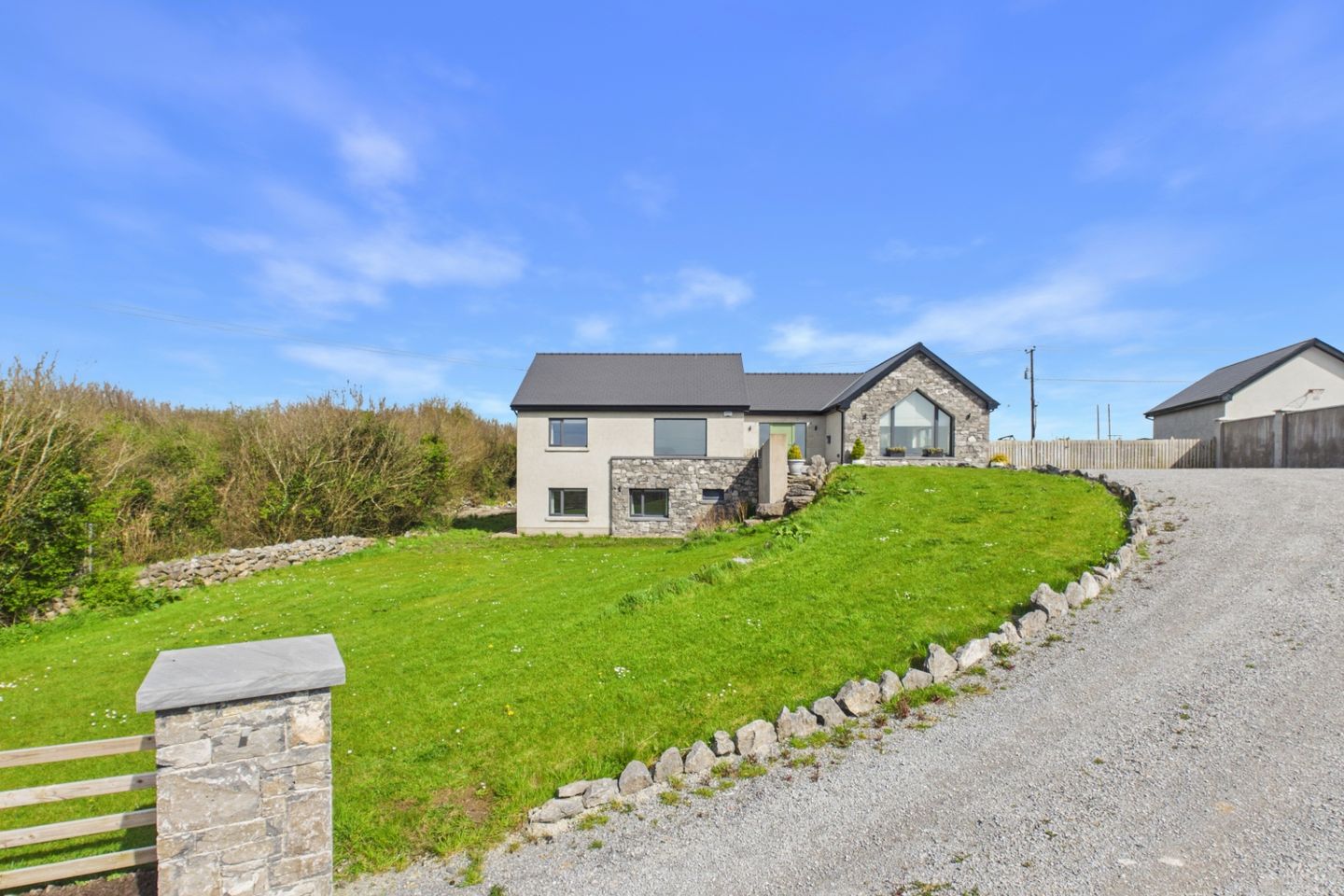 Monasootha House, Ballaghboy, Doora, Ennis, Co.Clare, V95DE9X