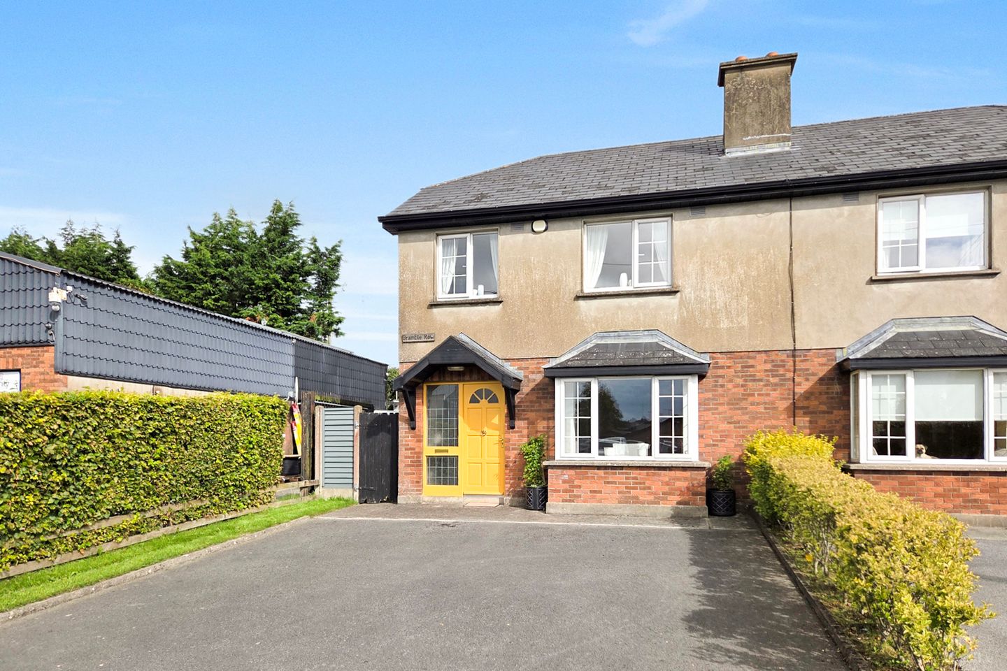 1 Bramble Row,, Bansha Road,, Tipperary Town,, Co. Tipperary, E34 YT20