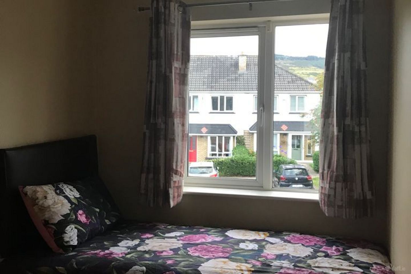 37 Beechdale Place, Ballycullen, Co. Dublin