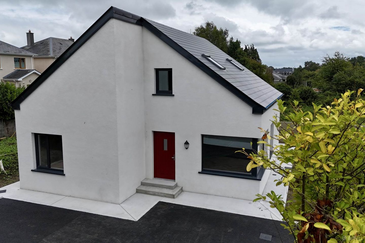 29 Lios Garbh, Ballinasloe, Co. Galway, H53K248