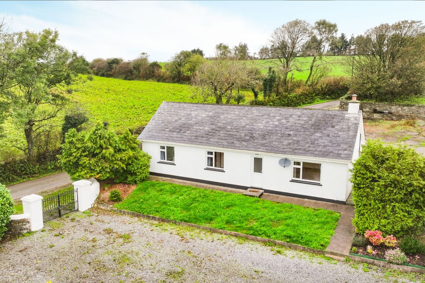Kilgobbin, Ballinspittle, Ballinadee, Co. Cork