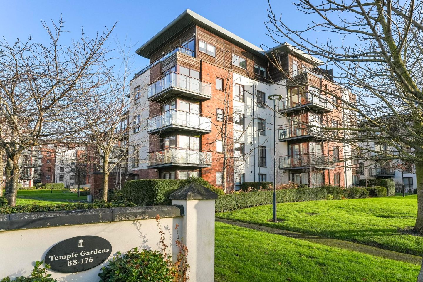 98 Temple Gardens, Northwood, Santry, Dublin 9