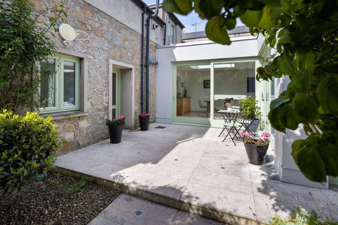 7 Crofton Mews, Stable Lane, Dun Laoghaire, Co Dublin, A96A379