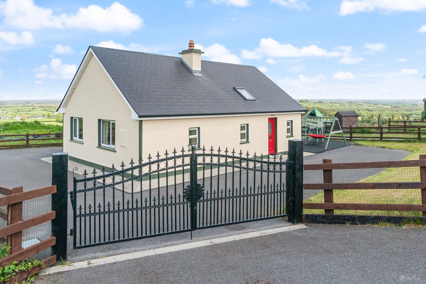 Cloonlatieve, Trien, Castlerea, Co. Roscommon, F45V970