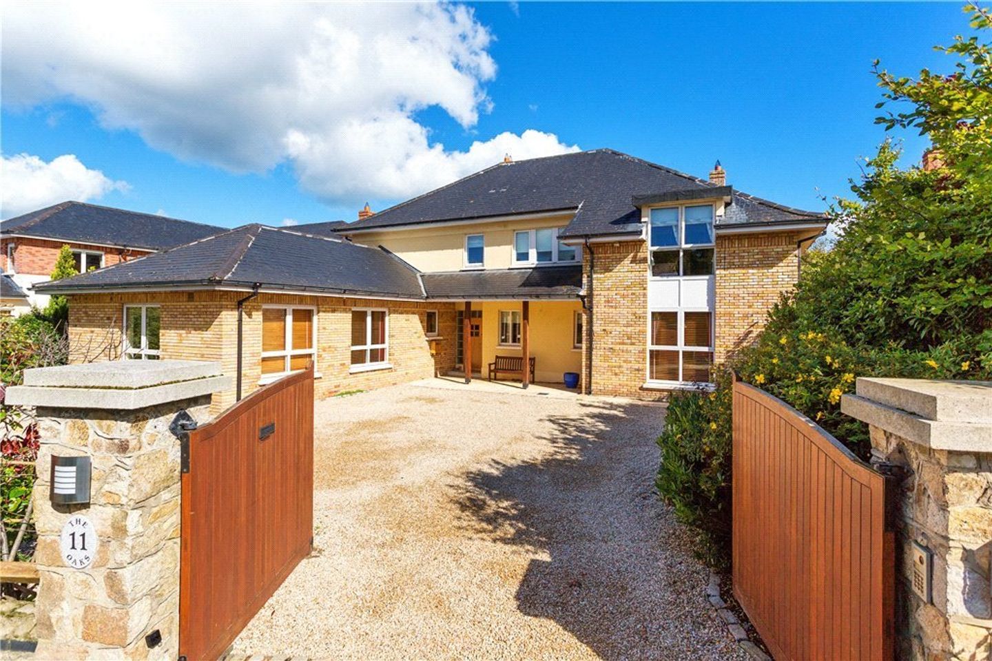 11 The Oaks, Carrickmines Wood, Carrickmines, Dublin 18