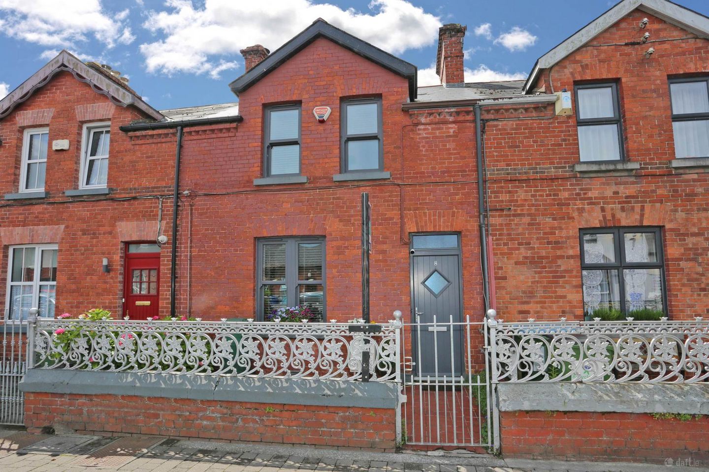 8 Saint Dympna`s Terrace, Mulgrave Street, Limerick City, Co. Limerick, V94T6HC