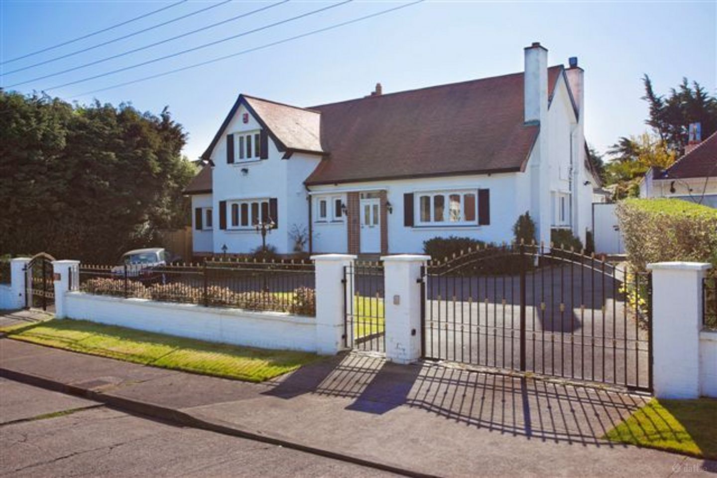Philippa Lodge, 9 Hainault Park, Foxrock, Co. Dublin