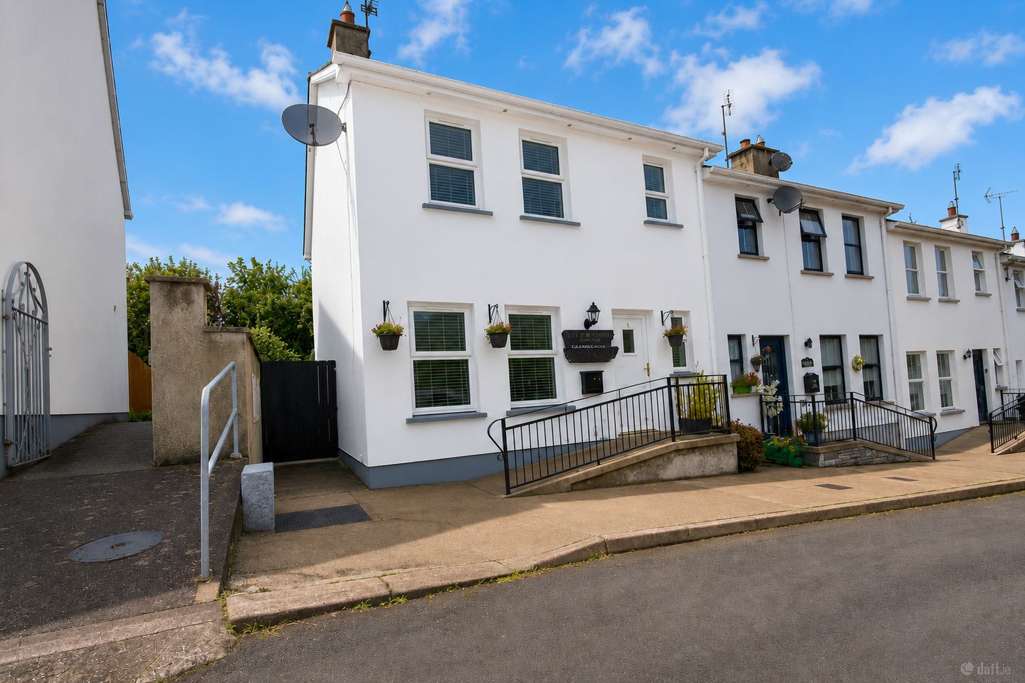 Flo & Oscars Cottage, 1 Back Lane, Ramelton, Co. Donegal, F92Y030