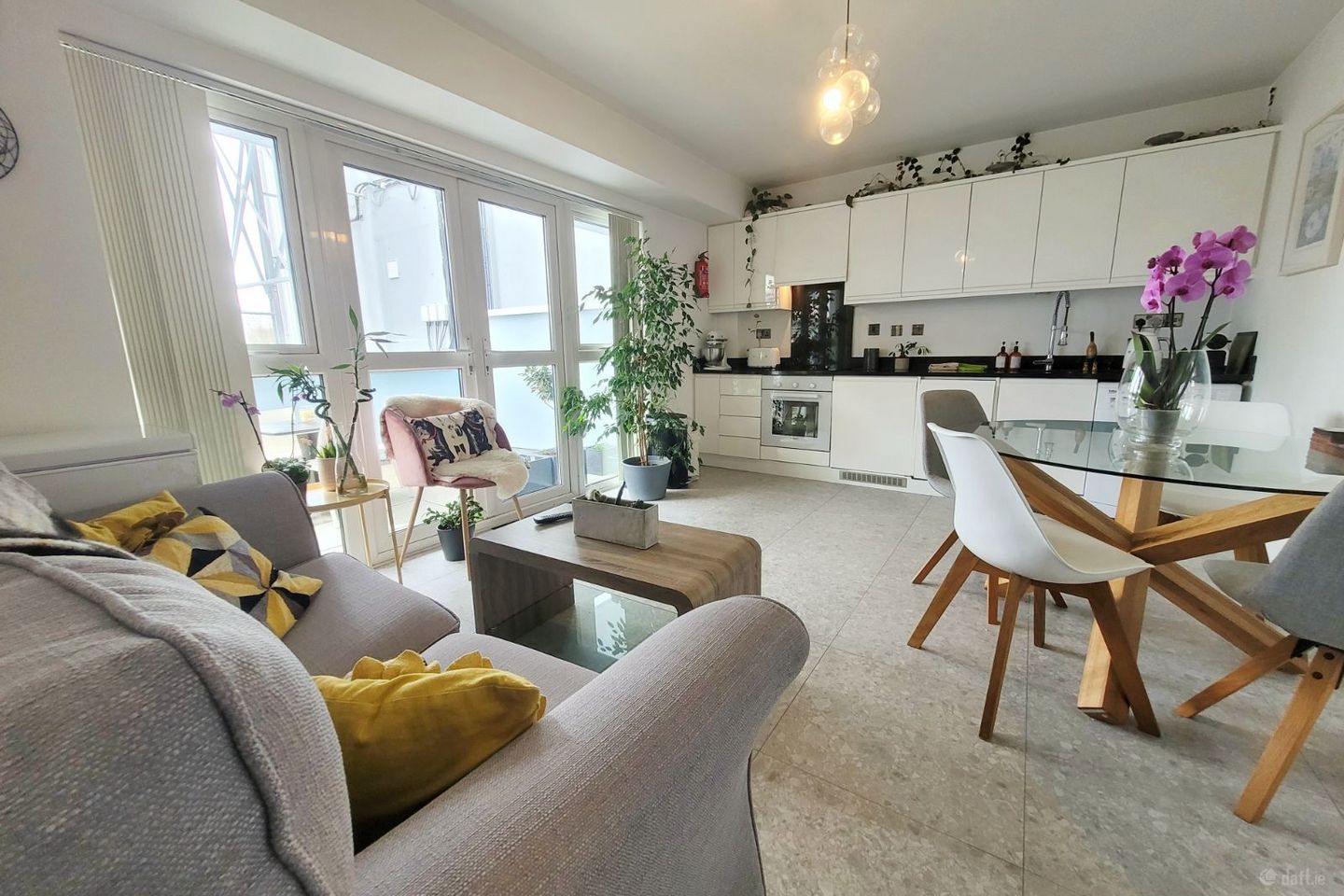 4 Cuirt Na Tra, 204 Upper Salthill, Galway City Centre, Co. Galway