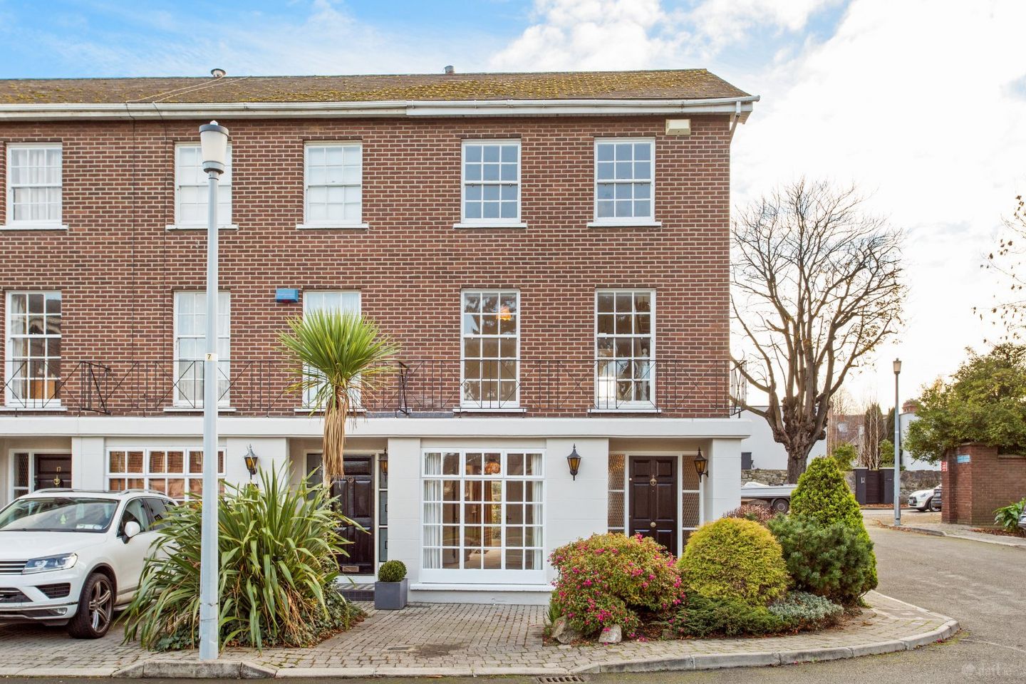 19 Eglinton Square, Donnybrook, Dublin 4, D04F7P1