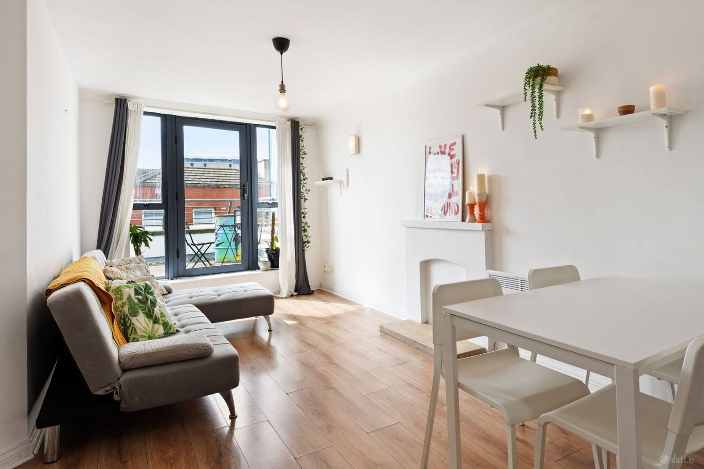 32 Liffey Walk, North Lotts, Dublin, D01A407
