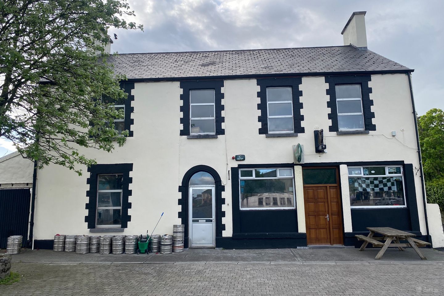 O'Hares Bar, Cornmarket, Ballinrobe, Co. Mayo, F31V585