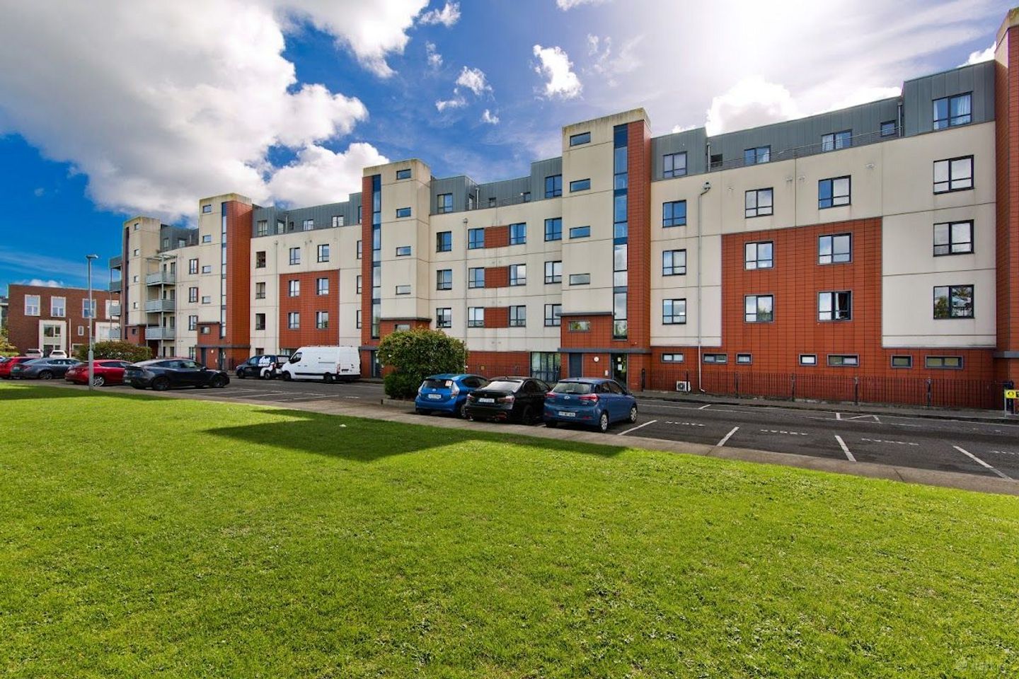 Apartment 28, Cassian Court North, River Drive, Royal Canal Park, Dublin 15, D15HE68