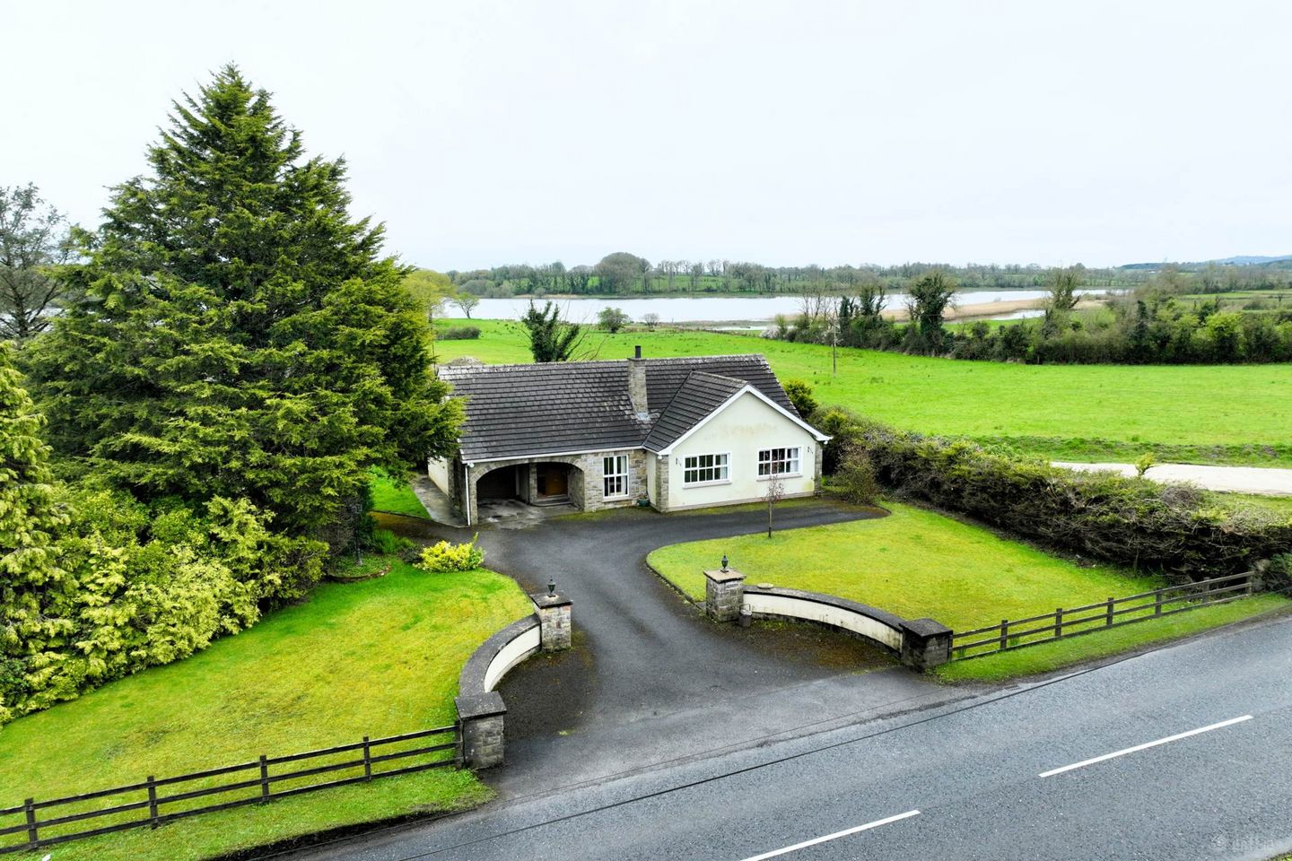 264 Lisnaskea Rd, Lisnaskea, Enniskillen, Co. Fermanagh