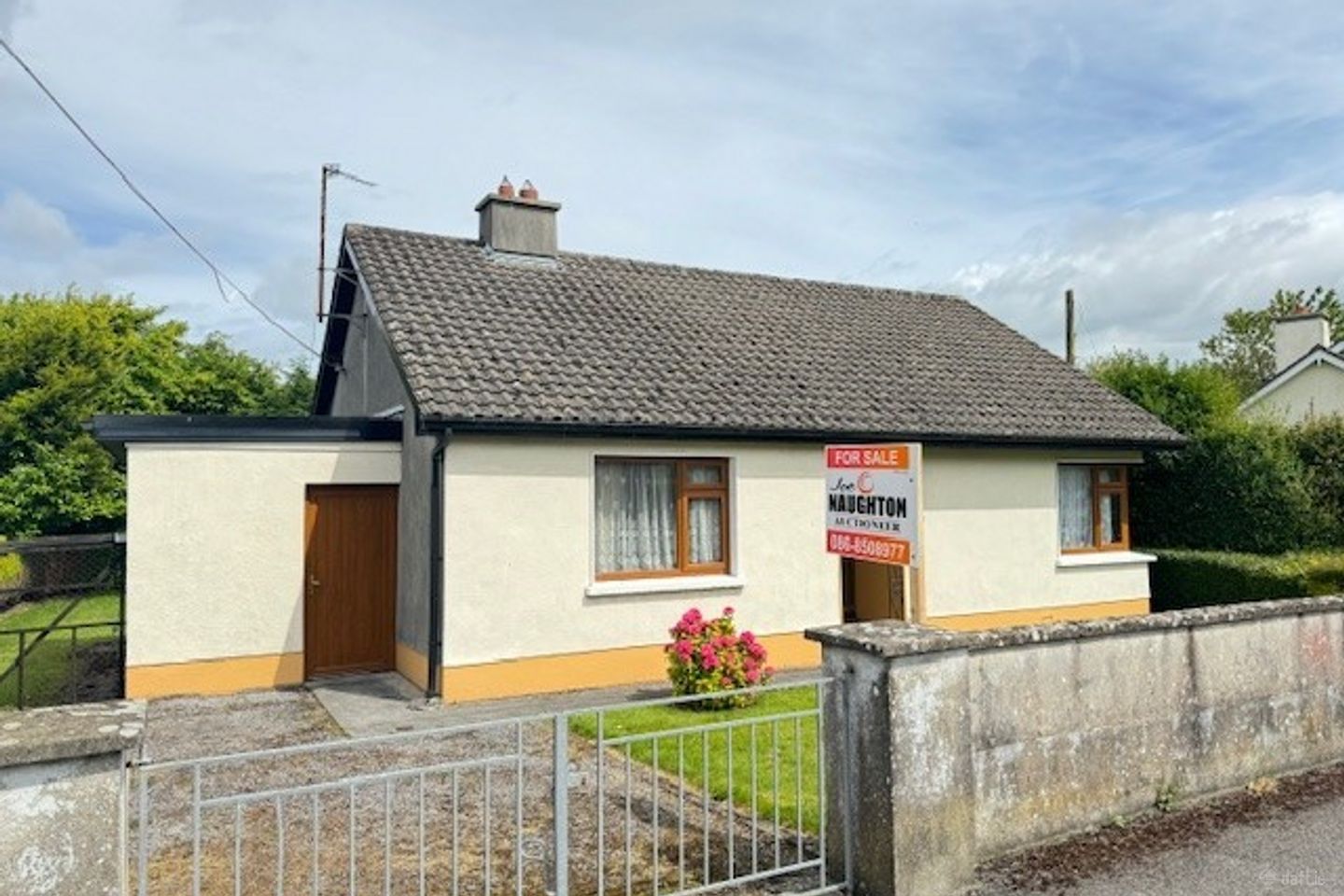Saint Chads, 31 Clonbrusk, Athlone, Co. Westmeath, N37TR62