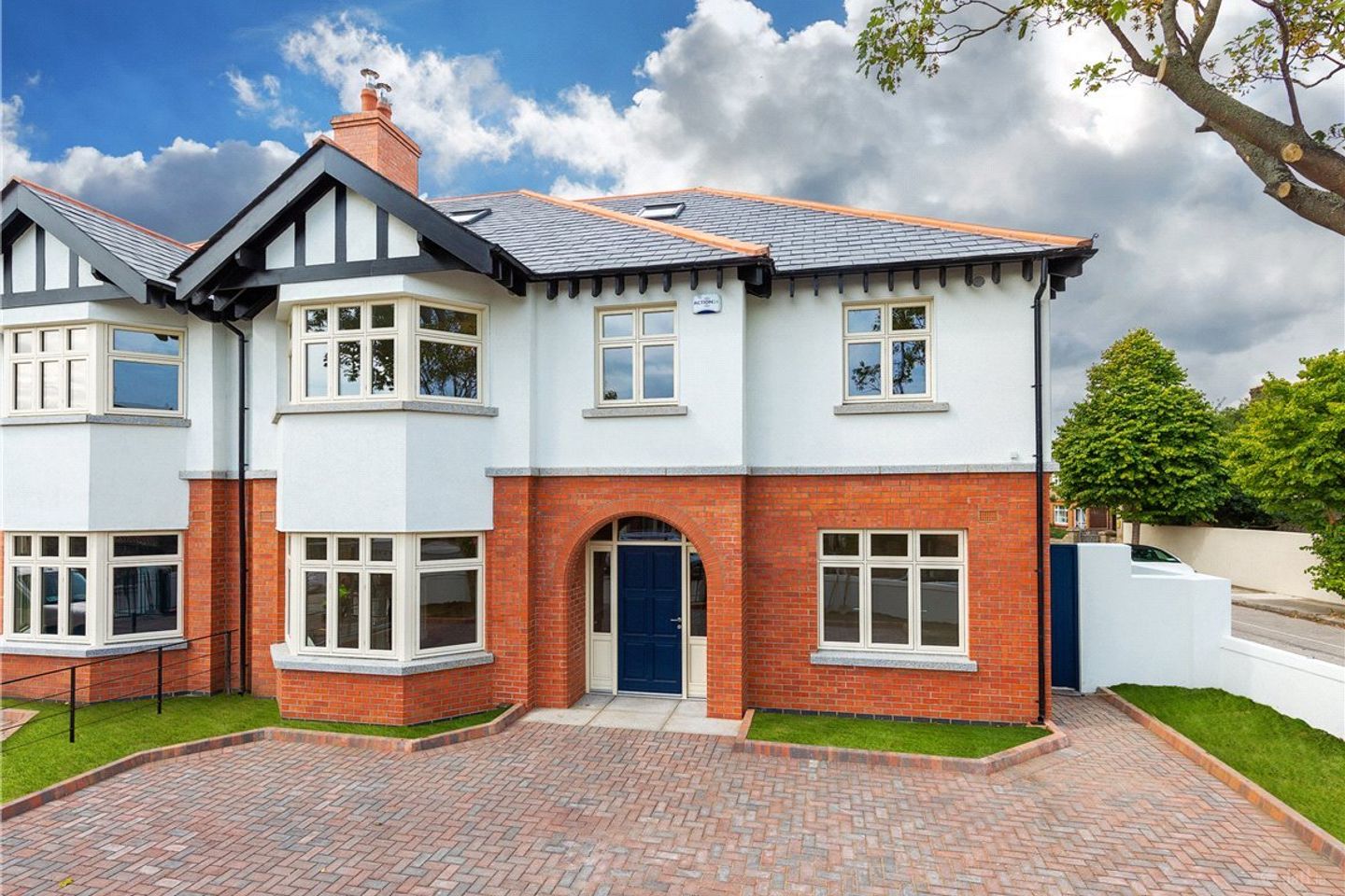 1 Sandymount Castle Park, Sandymount, Dublin 4, D04X024