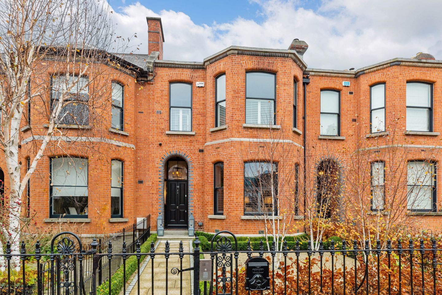 Carsharlton, 19 Harcourt Terrace, Dublin 2, D02AE97